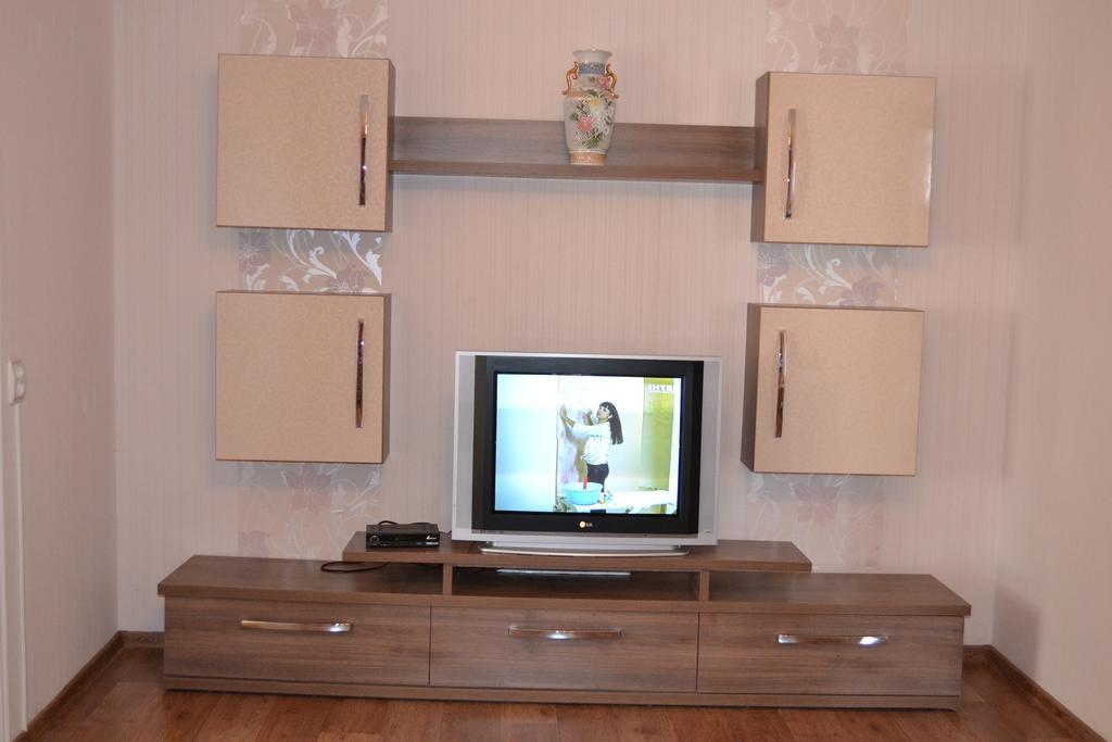 Roses Apartment In The City Center Csernyihiv Szoba fotó