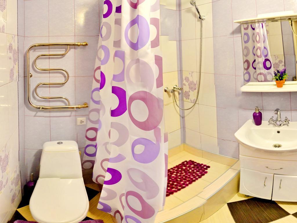 Roses Apartment In The City Center Csernyihiv Kültér fotó